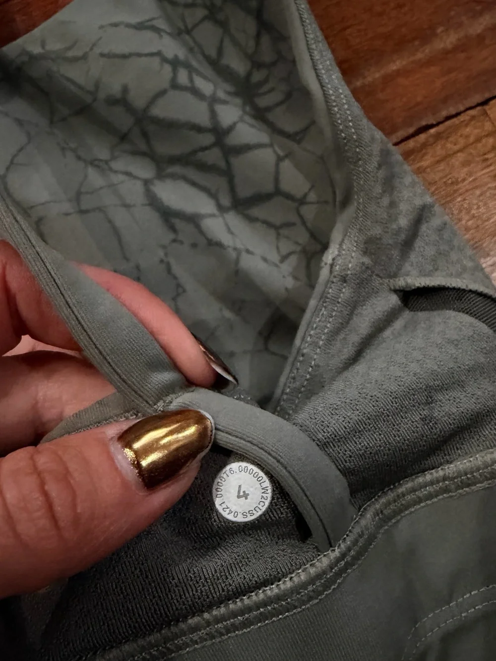 lululemon athletica Energy Sage Green strappy Sports Bra Size 4 EUC